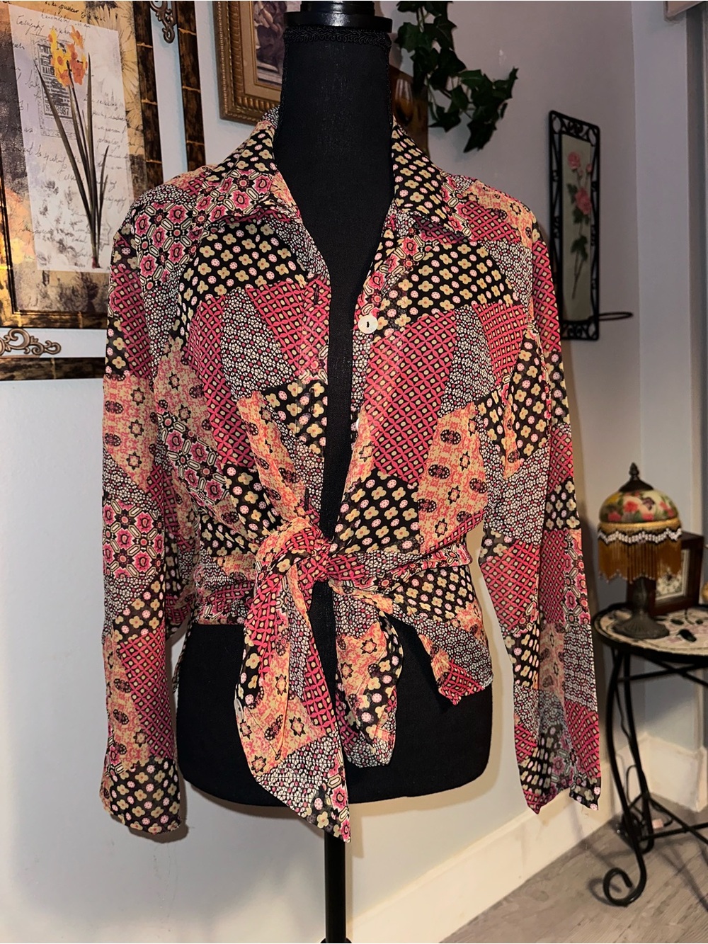 Vtg 90s Spago Long Sleeve Button Women’s Blouse - Pink Multicolored Geometric
